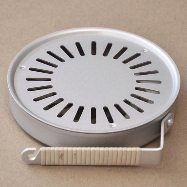 蚊取り 線香ホルダー 香遣 おしゃれ 日本製 国産 蚊取り線香入れ ケース 籐 かとり アルミ 蚊遣り器 吊るす インテリア シンプル 室内 屋の通販はau Pay マーケット Viewgarden