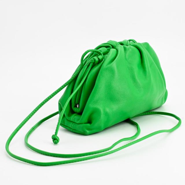 BOTTEGA VENETA ボッテガ ミニザポーチ　グリーン Bottega Veneta ボッテガ ミニザポーチ キャメルショルダー BOTTEGA