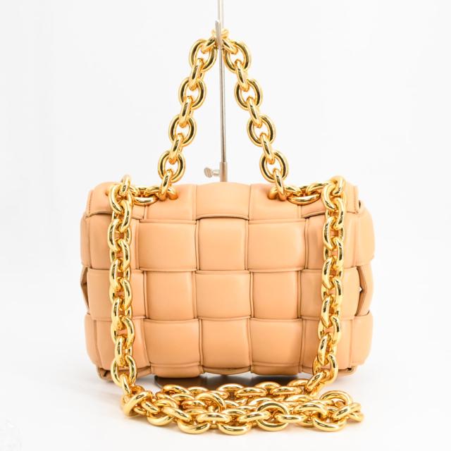 ボッテガ・ヴェネタ】存在感を放つチェーンが魅力の「チェーン