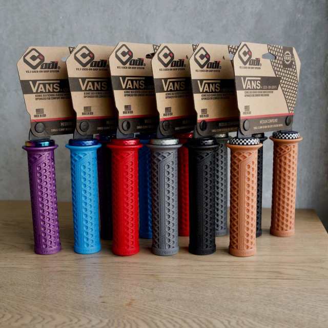 ODI Vans V2.1 Lock-On Grips グリップの通販はau PAY マーケット クロモリ自転車専門店グランピー au PAY  マーケット－通販サイト