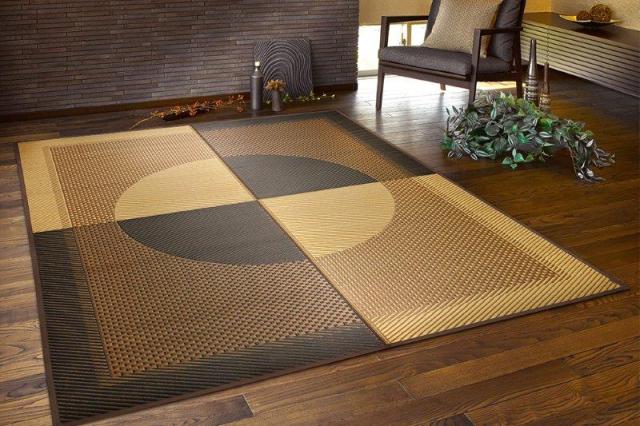 い草カーペット（裏張りあり） GKU 江戸間6帖 約261×352cm ブラウン×ブラック 日本製 国産 すべり止め 畳ラグ 夏 ラグ い草カーペット イ草 ラグマット 日本製  軽量 傷防止 和モダン おしゃれ 和室 和風 モダン 抗カビ 夏用_1
