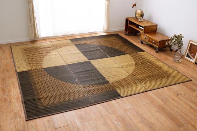 い草カーペット（裏張りなし） GKU 江戸間4.5帖 約261×261cm ブラウン×ブラック 日本製 国産 畳ラグ 夏 ラグ い草カーペット イ草 ラグマット 日本製 軽量 傷防止 和モダン おしゃれ 和室 和風 モダン 抗カビ ゴザ 寝ござ 夏用_3