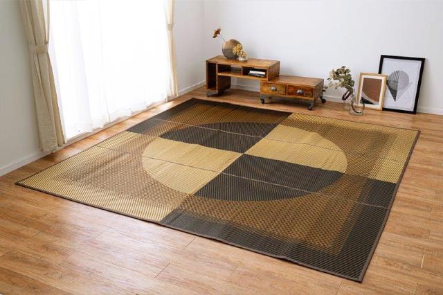 い草カーペット（裏張りなし） GKU 江戸間4.5帖 約261×261cm ブラウン×ブラック 日本製 国産 畳ラグ 夏 ラグ い草カーペット イ草 ラグマット 日本製 軽量 傷防止 和モダン おしゃれ 和室 和風 モダン 抗カビ ゴザ 寝ござ 夏用_5