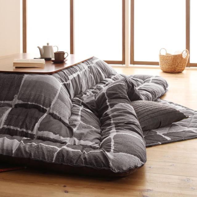 アーティスティックこたつ掛け布団 単品 KPL  カラー| グレーモザイク  サイズ| 幅205 奥行205 cm (正方形)  中綿：東レ マッシュロン綿 アーティスティックこたつ布団セット KPL カラー| グレーモザイク