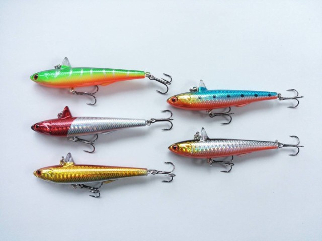 シンキング バイブレーション ローリング 9cm 15g シーバス 港湾 河口 遠投 ペンシル ベイト トリプルフック 根魚 青物の通販はau Pay マーケット 雪見堂