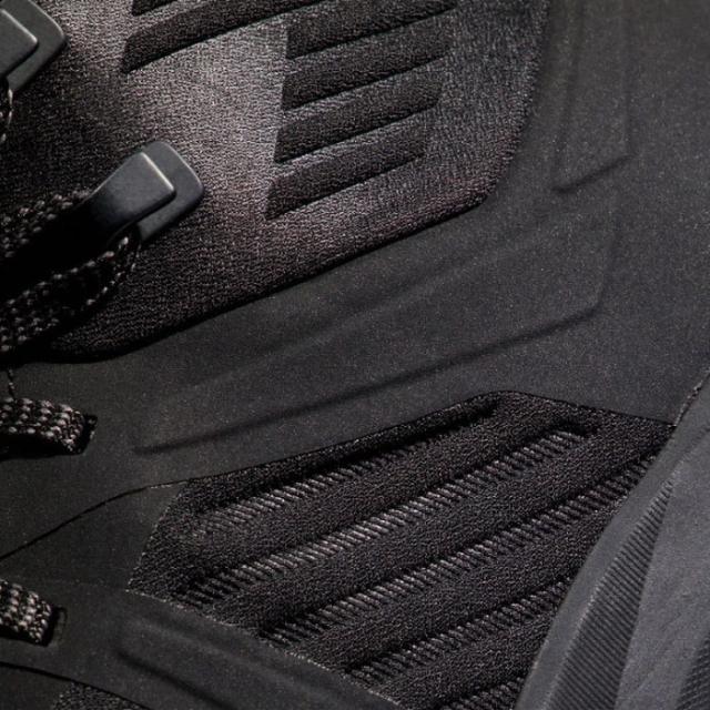 サイズ：UK4.5(23.0cm) マムート レディース アルティメット ミッドカット ゴアテックス Ultimate III Mid GTX 登山靴 山登り トレッキングシューズ ブラック 黒 送料無料 Mammut 3030-04690