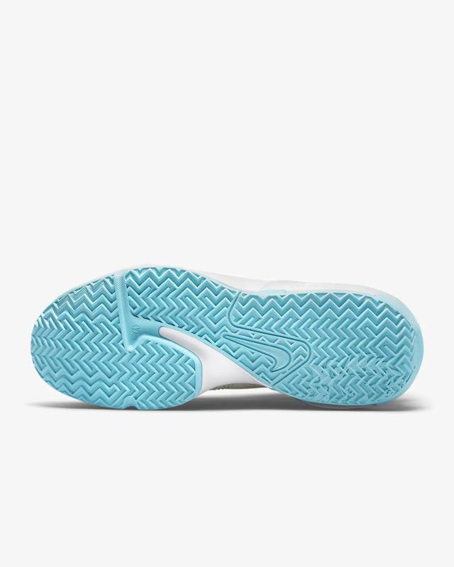 ナイキ NIKE レブロン ウィットネス スニーカー 