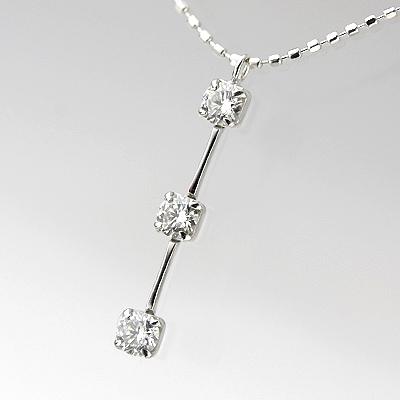 Ｋ１８ＷＧダイヤモンドスリーストーンPDN　0.30ｃｔの通販は