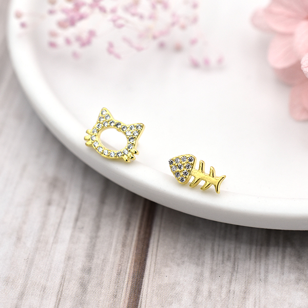 ピアス レディース 小さい かわいい 猫 ネコ 送料無料 W0373の通販はau Pay マーケット 恋する雑貨屋 Au Pay マーケット店