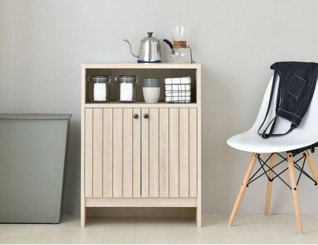 【美品】木製キャビネット ナチュラル 幅70cm サイドボード　北欧風　家具 キャビネット サイドボード 収納棚 完成品 幅70cm 扉付き 国産 木製