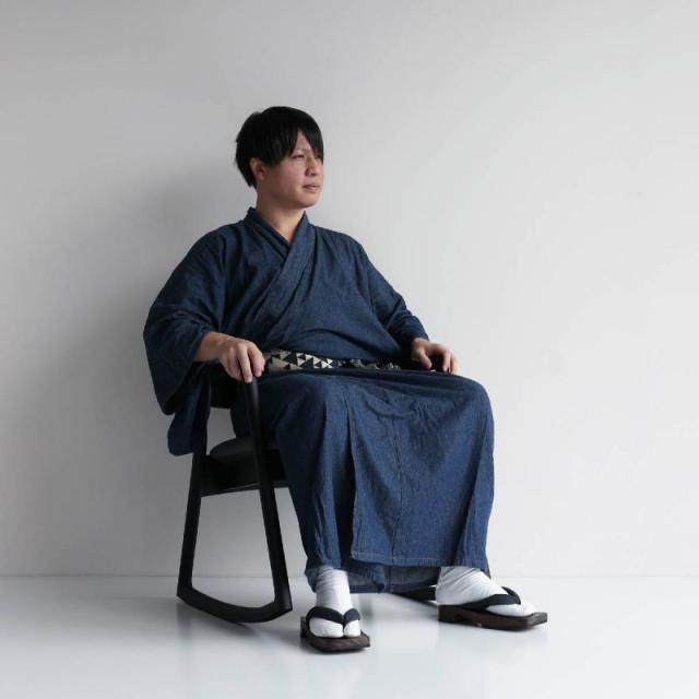 ロッキングチェア 木製 国産 レザー クッション 日本製 北欧 読書 革 ロー 高級 ソファ 天然木 チェア ロッキング 椅子 完成品 黒 飛騨 手作り おしゃれ_1