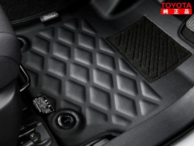 TOYOTA トヨタ純正 08210-16550-C0 カローラクロス ZVG13、ZVG16 3Dレザー調フロアマット 1台分 純正オプション品 アクセサリーパーツ ドレスアップ