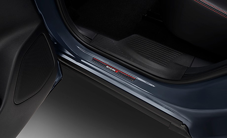 NISMO ニスモ GZ95A-1A60B ドアステップアクセントプレート リア用 ノートオーラ（E13）全車、ノート（E13）全車、エクストレイル（T33） Rock Creek及びAUTECH以外