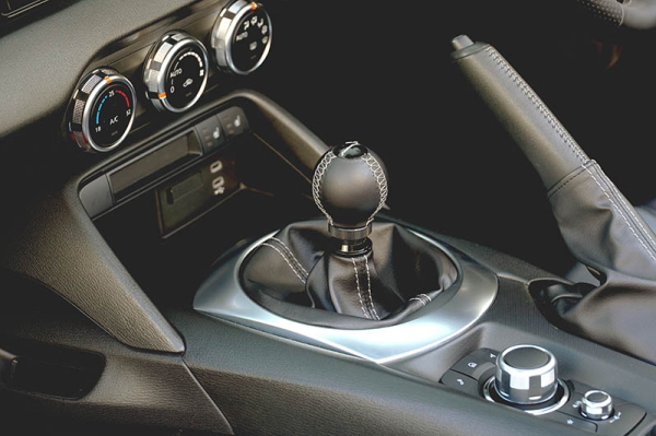AutoExe オートエクゼ NDA3V9050 本革（ナッパレザー）製ボール
