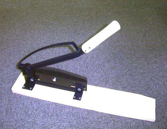 ■【送料無料】女性も楽々！ きるきる 自動押切りカッター 330mm 藁わら花の茎の通販は
