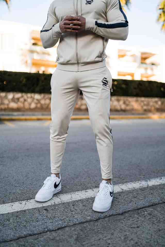 SINNERS ATTIRE シナーズアタイア 上下セット セットアップ POLY TECH HOODIE POLY TECH JOGGERS  SAND スウェット トレーナー ジョガーパ｜au PAY マーケット