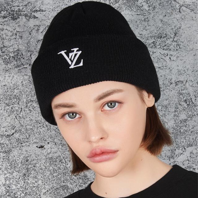 バザール ビーニー VARZAR 3D Monogram Beanie ロゴ ニット帽 帽子