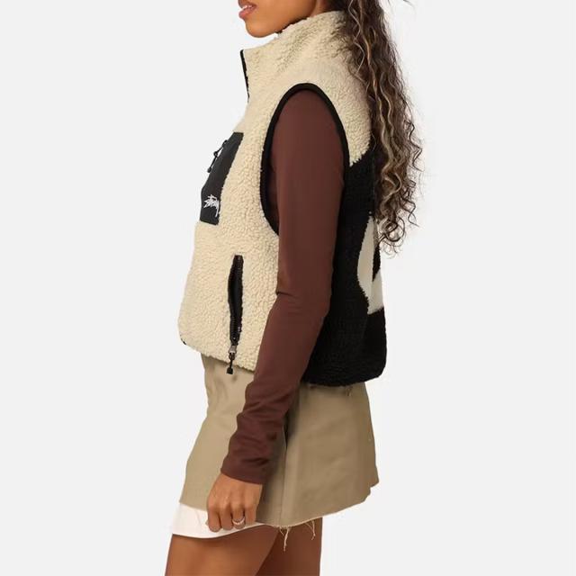 Stussy ステューシー リバーシブル ジャケット 8ボール Women’s 8 Ball Reversible Cropped Vest ボア フリース アウター レディース 正規品 ST1M0271[衣類] ユ00572 Stussy ステューシー リバーシブル ジャケット 8ボール Women's 8 Ball