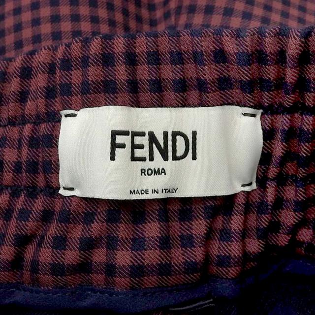 FENDI(フェンディ) ギンガムチェック ハーフパンツ パンツ 2020年 ボトムス アパレル 38 ウール ネイビー紺 レッド赤 FR6259 レディース 40802156564【中古】【アラモード】 FENDI(フェンディ) ギンガムチェック ハーフパンツ パンツ 2020年