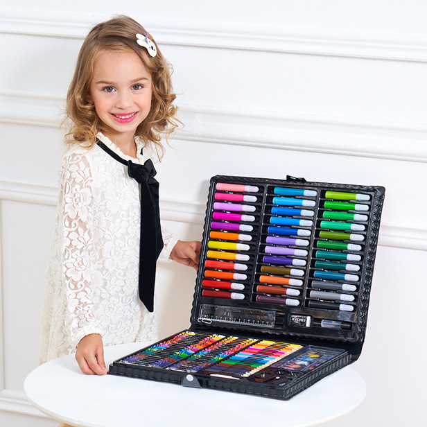 色鉛筆 お絵かきセット 水性色鉛筆 筆記具 150色 水彩絵具 絵具セット 持ち歩き 知育教育 おでかけ便利 子供 可愛いい 収納ケース付き プの通販はau Pay マーケット 洋一 Au Pay マーケット店