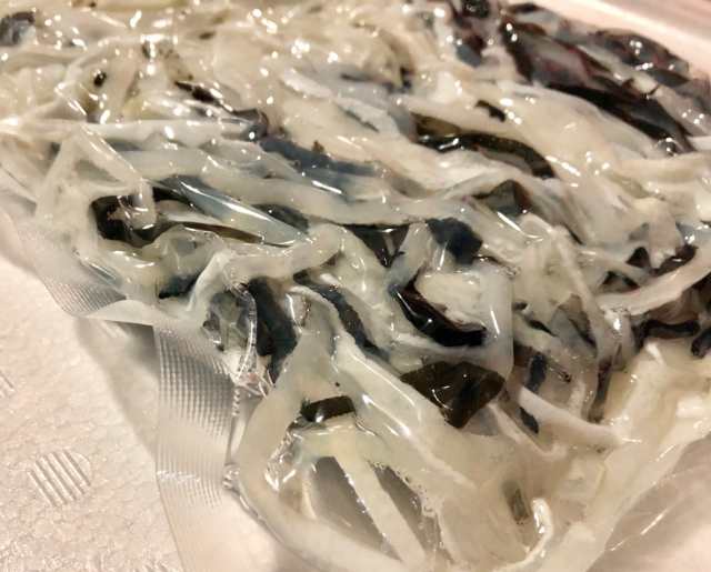 ふぐの皮 とらふく 500g 湯引き済 刺身用 ポン酢 紅葉おろしで 和え物としてもいお使いいただけます 冷凍便 の通販はau Pay マーケット 有限会社うまいもの市場