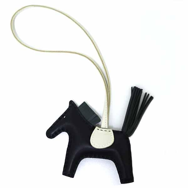 最終値下げ　新品未使用　2025 K刻印　エルメス　シルクインコンパクト　クレ 最終値下げ 新品未使用 2025 K刻印 エルメス シルクインコンパクト