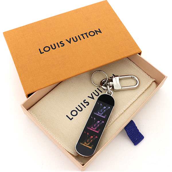 ルイ ヴィトン LOUIS VUITTON LV キーホルダー ビジュー サック・スケートボード バッグチャーム モノグラム MP3269  未使用品の通販はau PAY マーケット - 質かづさや au PAY マーケット店 | au PAY マーケット－通販サイト