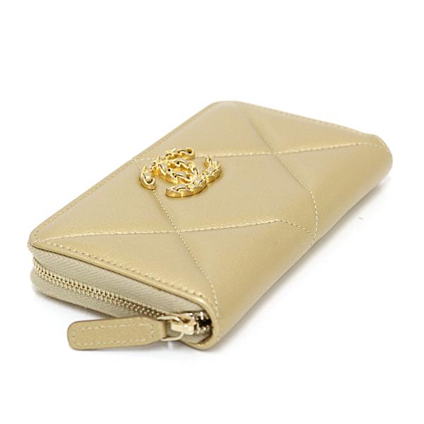 シャネル CHANEL ラムスキン 黄色×アイコン型押し 二つ折り財布