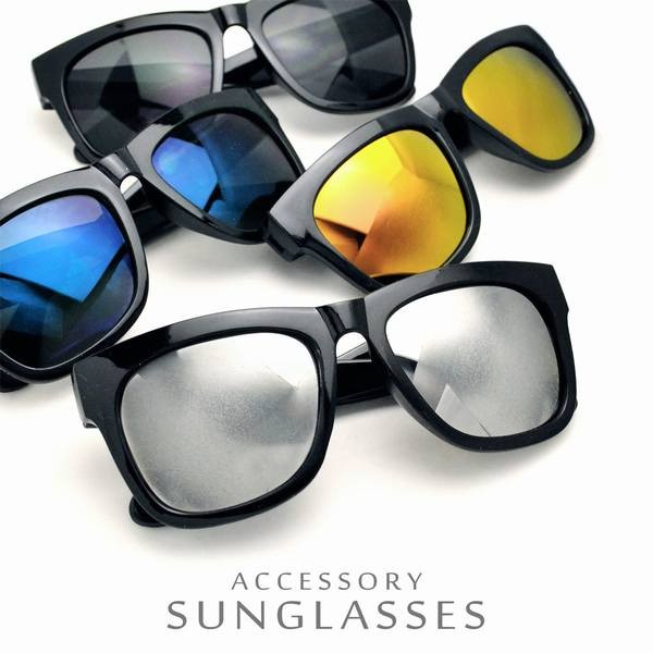 ミラーサングラス Uvカット仕様 大きめフレームで小顔効果 サングラス 雑貨 眼鏡 ファッションの通販はau Pay マーケット 青い手商店