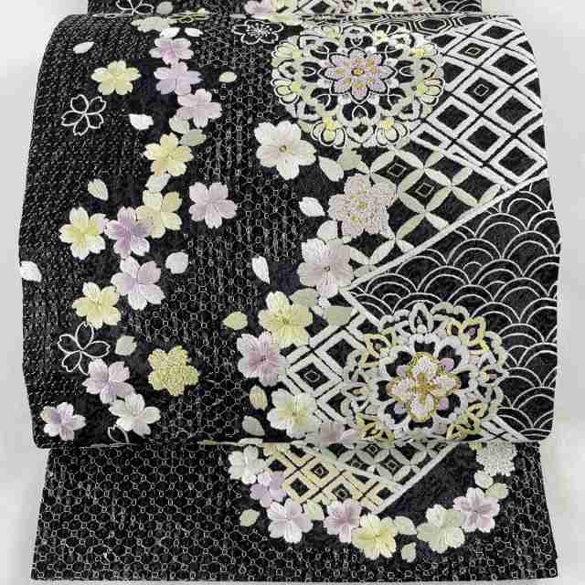 袋帯 美品 逸品 華文 有職文様 刺繍 金糸 黒 お太鼓柄 正絹 新品特売中