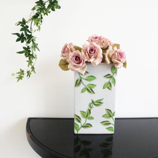 花瓶 おしゃれ 陶磁器 かわいい 縦長 イラスト リーフ 葉の通販はau Pay マーケット 輸入雑貨イエ