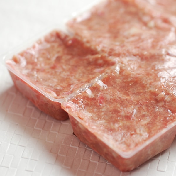 猫用 生肉 国産鶏のネック骨ごとミンチ10kg 国産 鶏 手作り食 猫フード カルシウム 酵素たっぷり生骨入り キャットフード 犬にも 鶏肉 生の通販はau Pay マーケット 帝塚山ハウンドカム