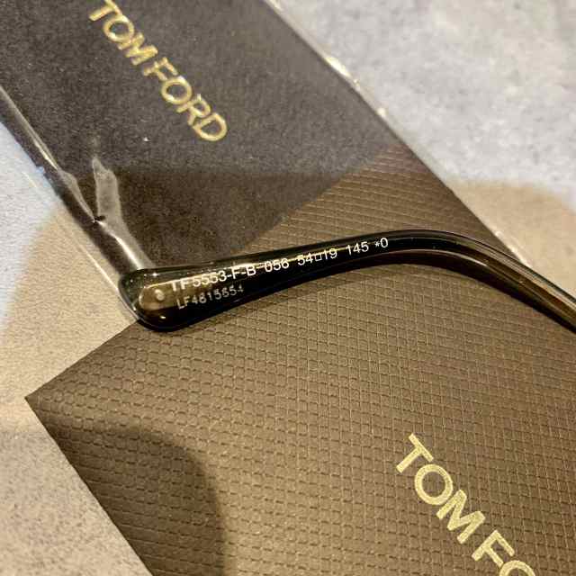【送料無料】【正規品・新品】TOMFORD トムフォード TF5553 FT5553 056 イタリア製 サングラス メガネ 眼鏡 メンズ レディース  TOM FORD ｜au PAY マーケット