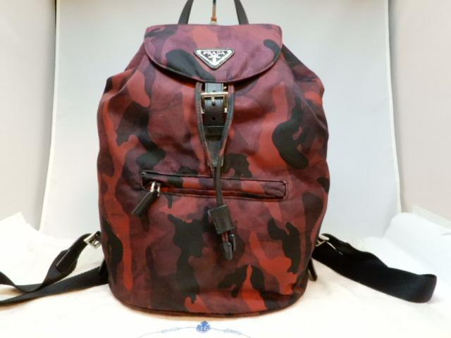 送料無料 正規品 プラダ バックパック ナイロンリュック メンズ レディーズ レッド 黒 迷彩柄 Prada 税込み 即日配送 K447 の通販はau Pay マーケット Akise