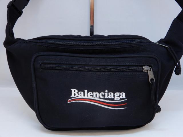 正規品 送料無料 バレンシアガ ロゴ入りバッグ Bag ボディバッグ ショルダー ウェストポーチ ポーチ ブラック Balenciaga 秋の通販はau Pay マーケット Akise