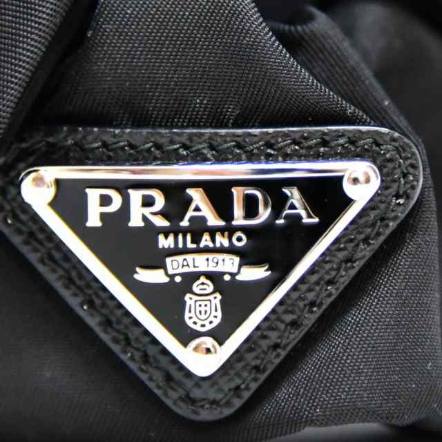 鑑定済 正規品 ほぼ新品 PRADA プラダ Re-Nylon シュシュ 三角ロゴ