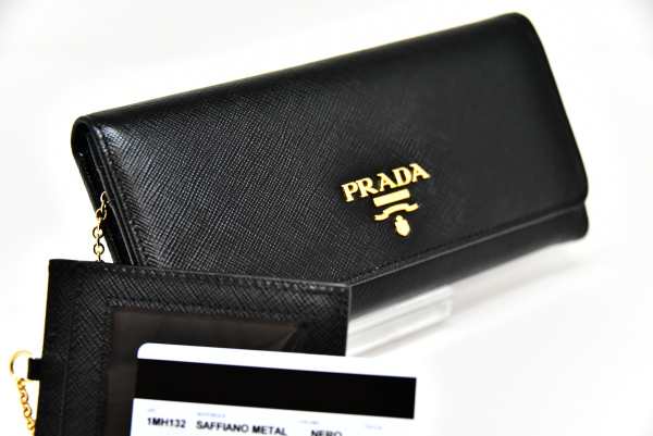 PRADA☆鑑定済☆サフィアーノ リボン パスケース ブラック 黒 プラダ財布-