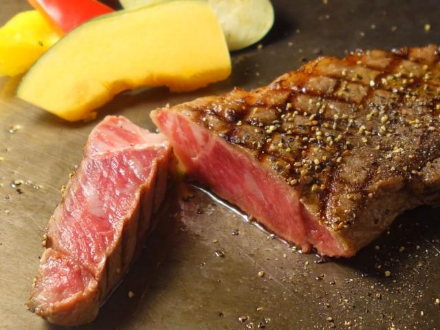 【貨物輸送無料】あか牛サーロインビフテキ（200g×2）■赤牛 褐牛 あかうし 赤身肉 褐毛和種 阿蘇 肥後  サーロインビフテキ 食料雑貨類 お取り寄せ 食い道楽■贈りもの 差し上げ物 差し上げる品 差し上げ物 差し上げ物にも■（※北海道・沖縄は送りとどける料要）
