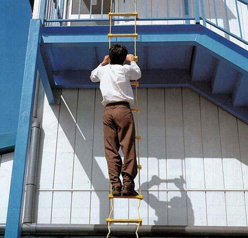 ヤツヤ式縄ばしご 10ｍ [ はしご 梯子 縄 緊急時 緊急事態 非常用 救助 備え ハシゴ 防災グッズ 耐候性 柔軟性 避難 丈夫 火災 セーフティロープ リキロンロープ 避難はしご 耐熱性 送料無料 ]_3