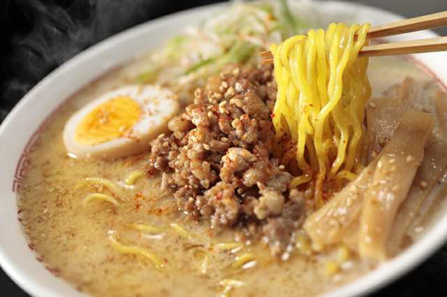 札幌　西山製麺　本格ラーメン　有名の通販はau　サッポロ　元祖さっぽろラーメン横丁　北海道銘菓　センカランド　自宅　ラーメン　ひぐま白味噌ラーメン　2人前　即席　簡単　マーケット　PAY　北海道　本場　au　PAY　マーケット－通販サイト