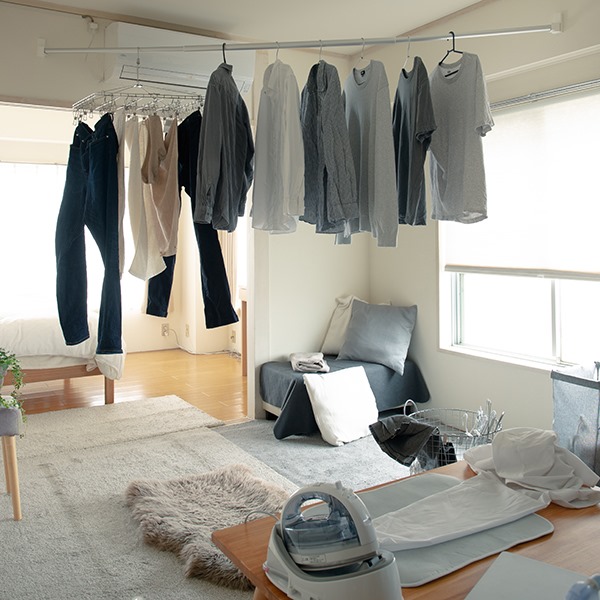 森田アルミ工業 首振りピン式物干し Kururi クルリ 室内物干し 物干し竿 洗濯干し 部屋干し 屋内 タオル掛け 壁 Kur11 Wsの通販はau Pay マーケット イチネンネット