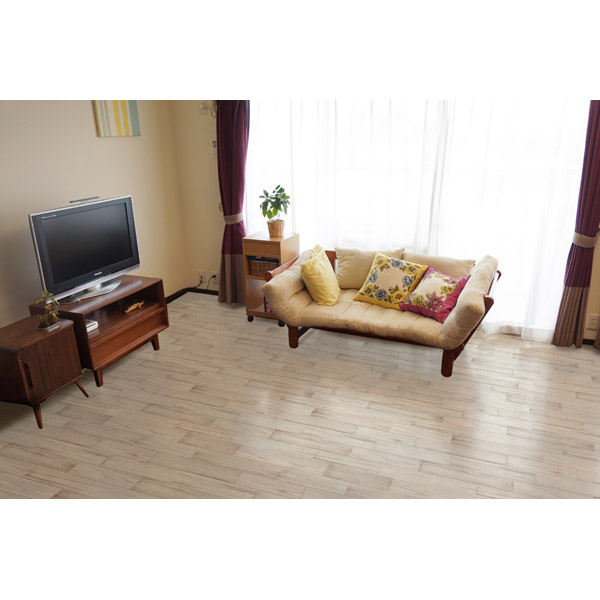 明和グラビア:リノベシート ペンキ木 WH 90cm×20m REN-02R ﾍﾟﾝｷ木 WH リノベーション フローリング 傷防止 傷隠し 床材 REN-02 ﾍﾟﾝｷ木 DIY 賃貸 簡単 剥がせる 安心 防水 床材 の通販は