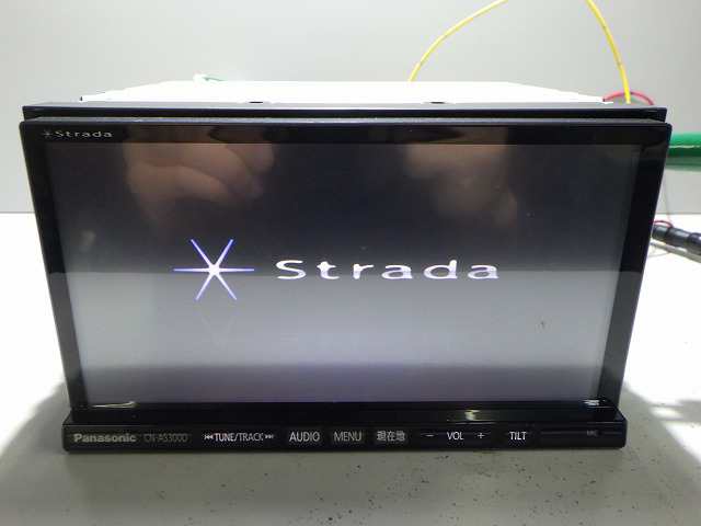 パナソニック ストラーダ CN-AS300D メモリーナビ 7型 CD DVD BT 地図