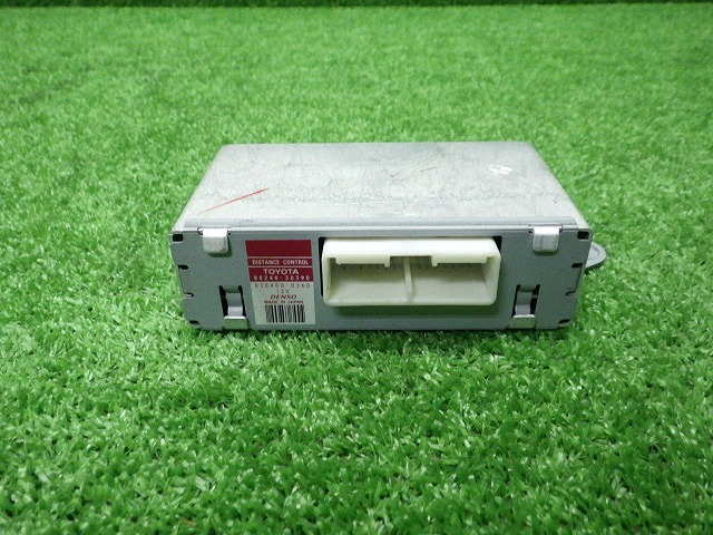 トヨタ GRS183 クラウン ディスタンスコントロール CPU 88240-30390 221203008