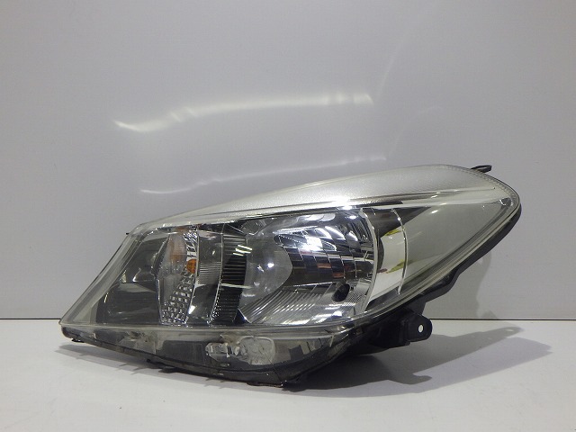 ヴィッツ　左ヘッドライト　ハロゲン　NSP　KSP130/135　52-233　F0　81170-52D20　コーティング　綺麗　260609208