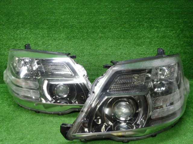 トヨタ 10アルファード 後期 ヘッドライト 左右 HID 58-17 7 230908010