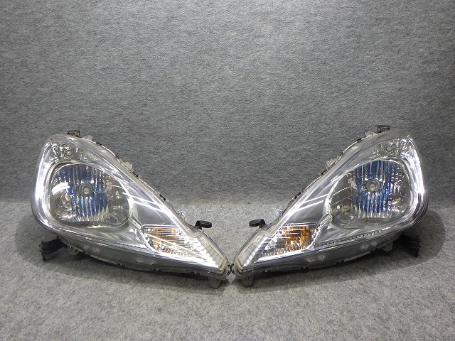 フィットハイブリッド　ヘッドライト　左右　ハロゲン　GP1　P9603　3　33100-TF0-J71　260428012