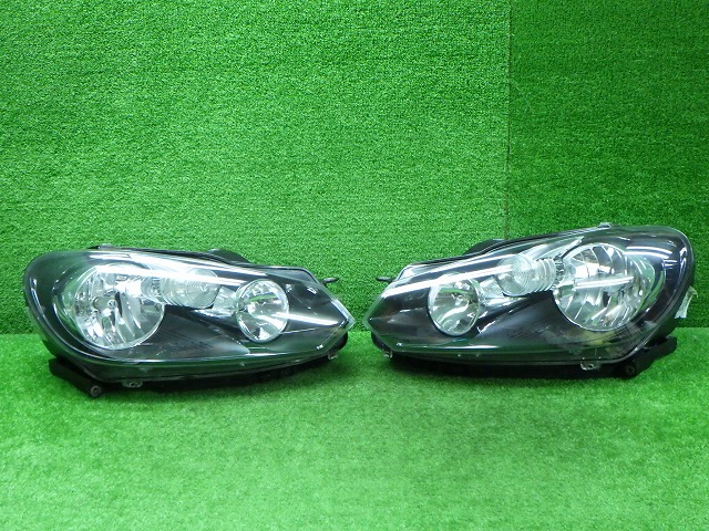 フォルクスワーゲン　1KCBZ　ゴルフ　ヘッドライト　左右　ハロゲン　5K2　941　006　240716115の通販は 8,217円