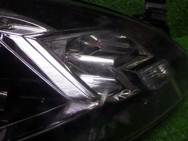 マツダ GH系 アテンザ 前期 右ヘッドライト HID 100-41054 240323016 J 