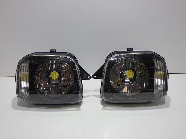 ジムニー ヘッドライト左右 ハロゲン JB23W レベ付 100-32647 L 35320/35120-81A80 コーティング 260327017